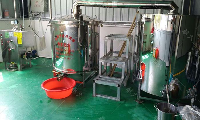 小型釀酒蒸餾設(shè)備