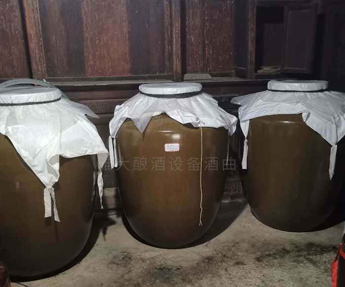 5.16古法工藝結(jié)合智能新型釀酒設(shè)備，輕松釀出美味高粱酒
