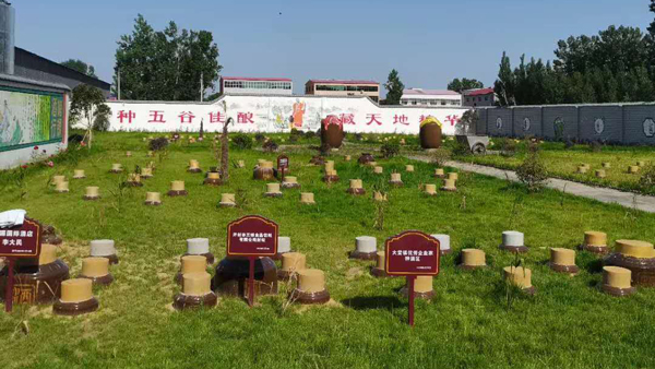 建”拙匠園”種酒基地，依托全自動釀酒設備打造特色窖藏酒坊！