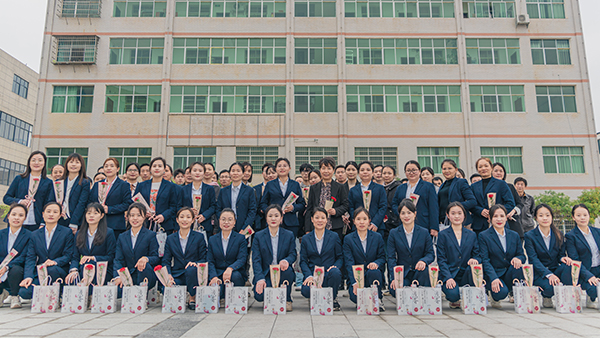 《激揚巾幗志 建功新時代》雅大 喜迎“三八”婦女節(jié)慶活動展現(xiàn)別樣風(fēng)采