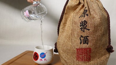 為什么說新手用全自動(dòng)釀酒設(shè)備釀小曲清香型白酒更容易成功