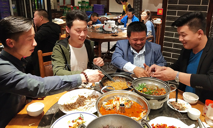 雅大蒸酒設(shè)備釀酒師為大家分享解酒妙招