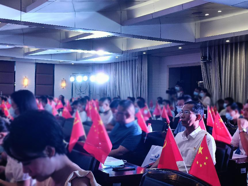 雅大黨支部書記胡順開先生親臨現(xiàn)場(chǎng)