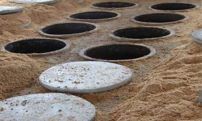 31-20年老師傅用雅大小型酒廠(chǎng)釀酒設(shè)備、地缸釀出“最干凈的酒”2