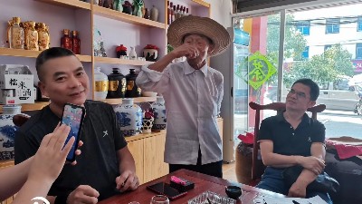 當(dāng)?shù)睾裙磧毒贫?，小型釀酒設(shè)備酒坊如何做好白酒銷售？