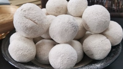 用不銹鋼釀酒設(shè)備做酒，糧食轉(zhuǎn)化成酒經(jīng)歷了幾個(gè)階段？