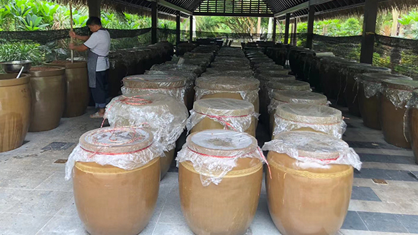 春季用烤酒設(shè)備做酒，不做好發(fā)酵車間的衛(wèi)生后果很嚴重！