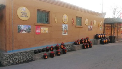 用小型燒酒設(shè)備釀酒30年的老師傅說(shuō)存酒 分享多年賣酒經(jīng)驗(yàn)